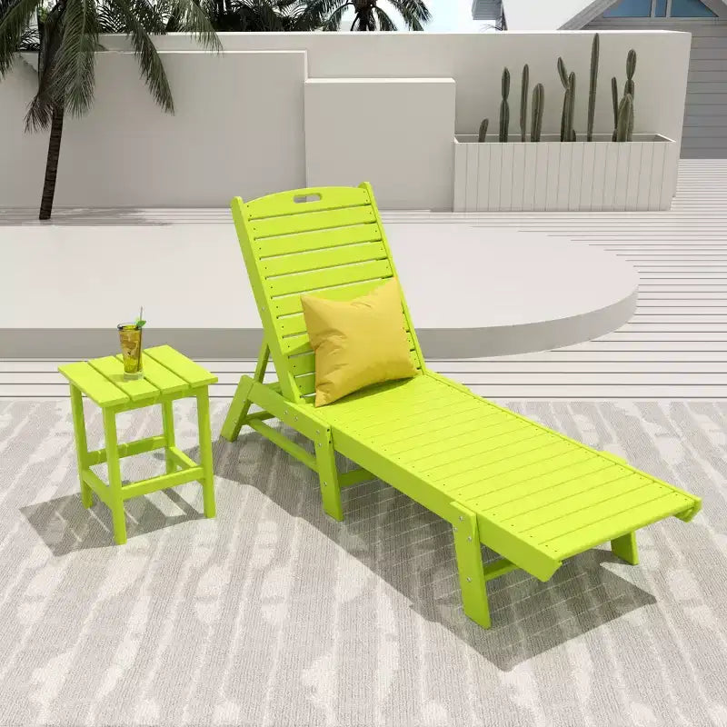 WestinTrends Ensemble de 2 chaises longues de patio en polythène avec table d'appoint