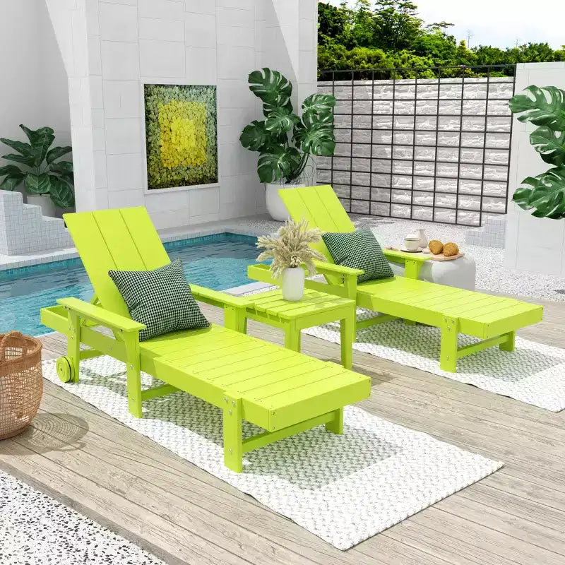 Ensemble de chaises longues inclinables modernes WestinTrends Ashore en polyéthylène avec table d'appoint