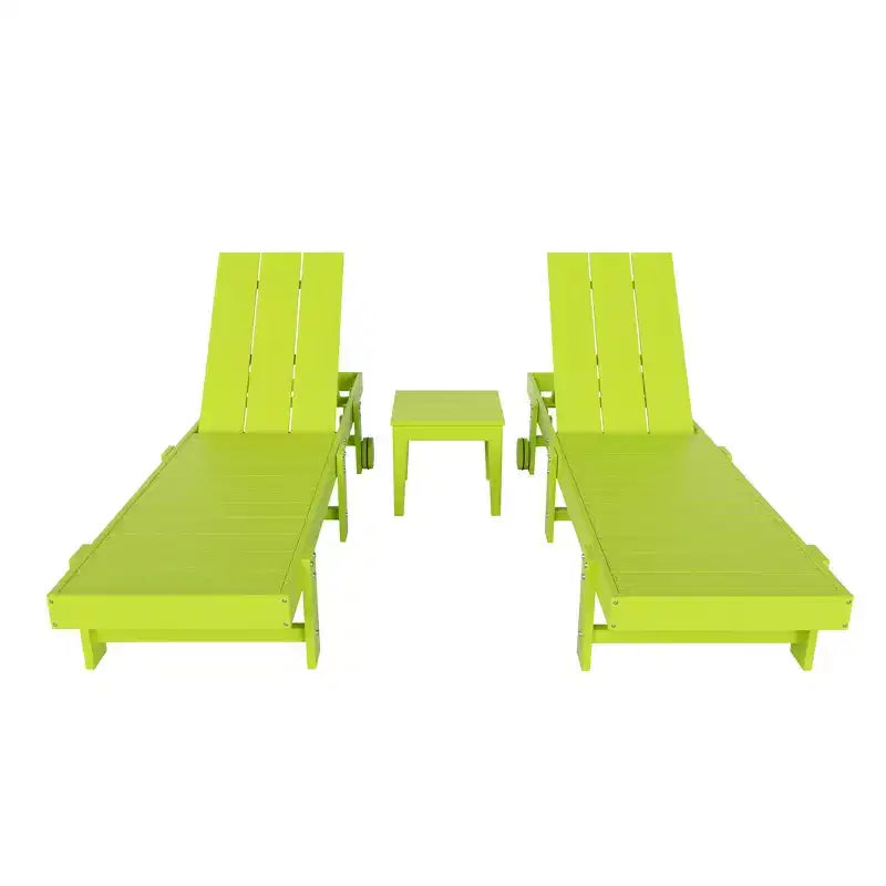 WestinTrends Ashore Lot de 2 chaises longues modernes en polyéthylène inclinables avec roues et 1 table d'appoint