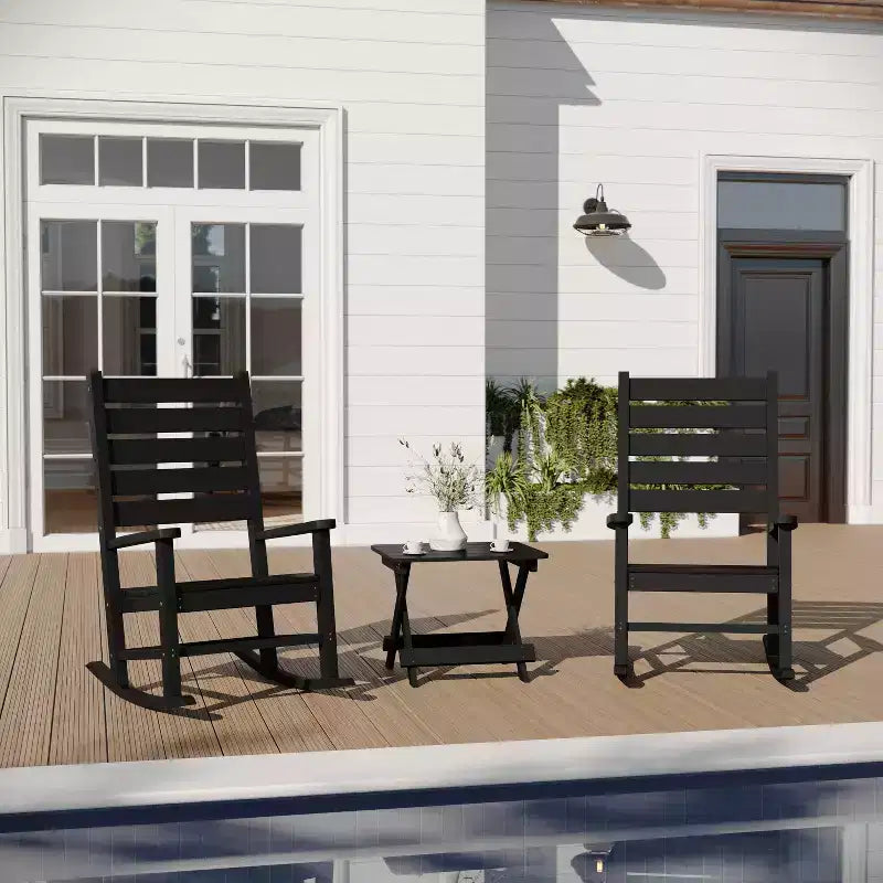 Ensemble 3 pièces Merrick Lane Chaises/Table pour utilisation intérieure/extérieure toutes saisons avec 2 fauteuils à bascule contemporains et une table d'appoint élégante