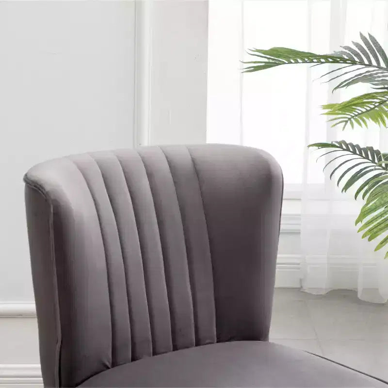 Fauteuil d'appoint contemporain en velours Elon de Roundhill Furniture, gris